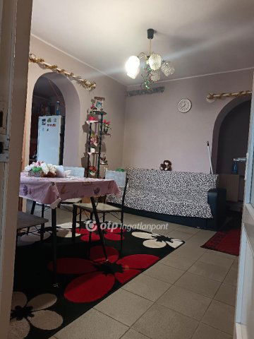 Eladó családi ház, Sárándon 28.5 M Ft, 2+1 szobás