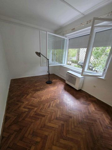 Kiadó téglalakás, albérlet, Pécsett 119 E Ft / hó, 1 szobás