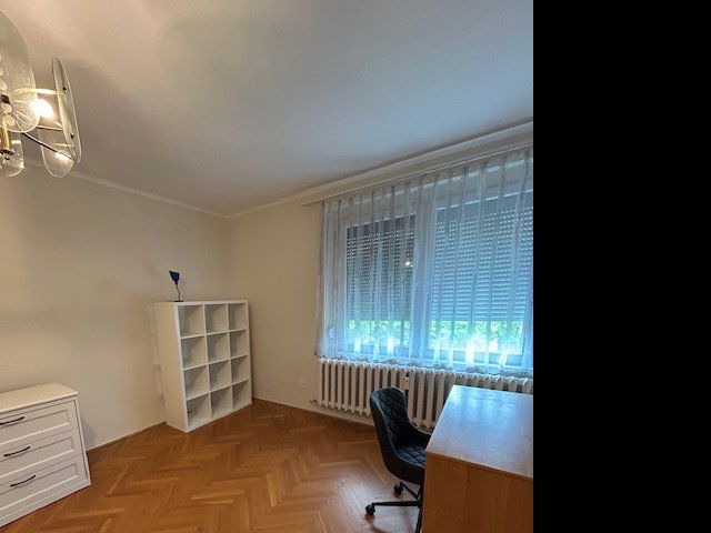Kiadó téglalakás, albérlet, Pécsett, Megyeri téren, 1 szobás