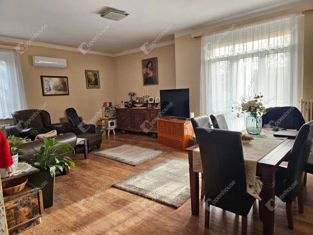 Eladó téglalakás, Mosonmagyaróváron 68.5 M Ft, 2 szobás