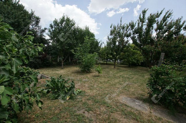 Eladó családi ház, Székesfehérvárott 90 M Ft, 7 szobás