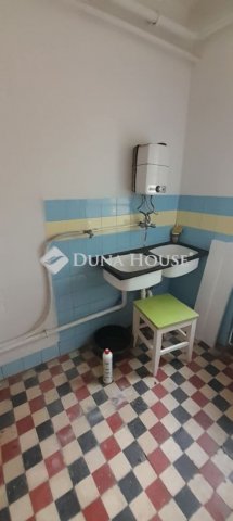 Eladó családi ház, Forráskúton 35 M Ft, 2 szobás