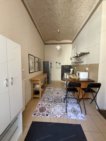 Eladó téglalakás, Budapesten, VI. kerületben, Teréz körúton