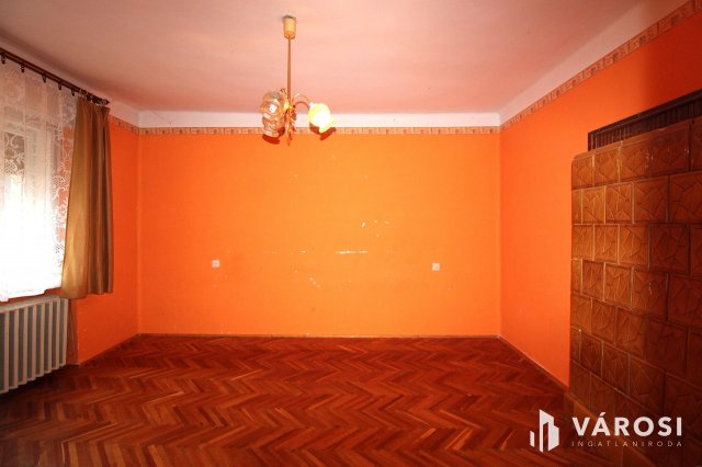 Eladó családi ház, Csorváson 9.99 M Ft, 2 szobás