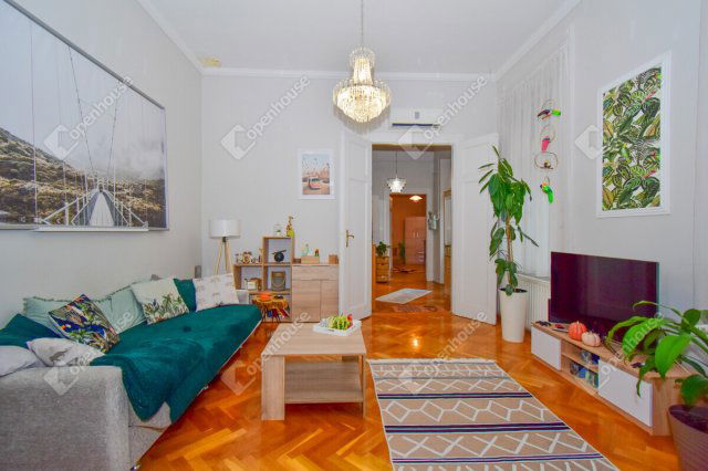 Eladó téglalakás, Szegeden 79.9 M Ft, 3 szobás