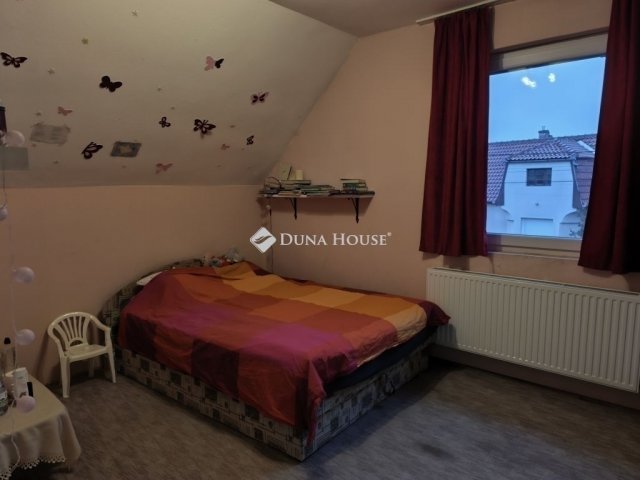 Eladó családi ház, Dunaharasztin 129 M Ft, 5 szobás