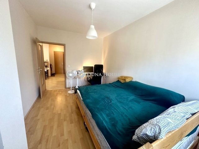 Eladó téglalakás, Budapesten, III. kerületben 99.9 M Ft