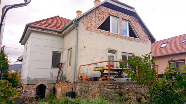 Eladó családi ház, Pomázon 71 M Ft, 6 szobás