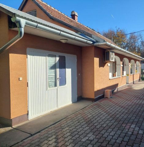 Eladó családi ház, Velencén 49 M Ft, 2 szobás