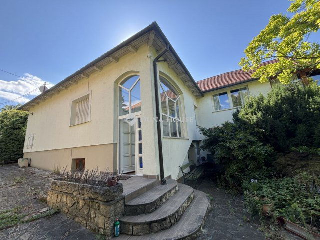 Eladó családi ház, Lábatlanon, Rákóczi Ferenc úton 76.9 M Ft