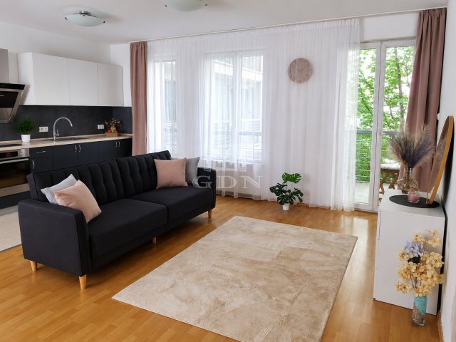 Eladó téglalakás, Budapesten, VI. kerületben 99.9 M Ft, 2 szobás