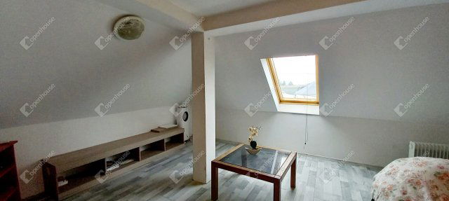 Eladó családi ház, Pápán 52 M Ft, 5 szobás