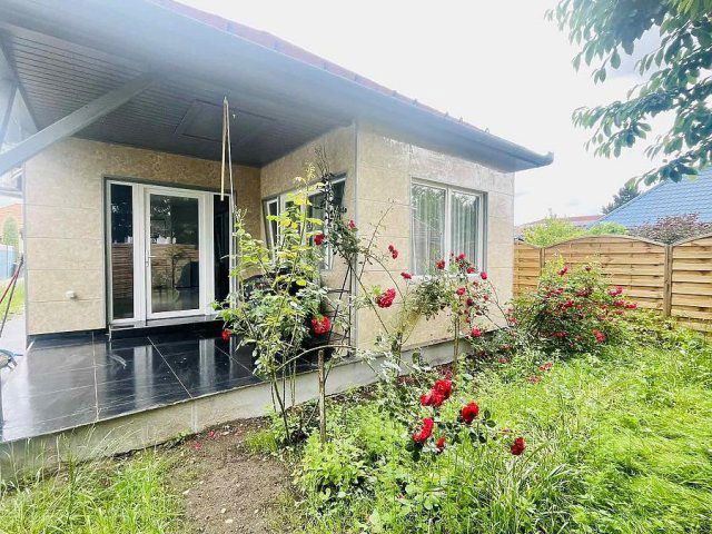 Eladó családi ház, Dunakeszin 64.9 M Ft, 2 szobás