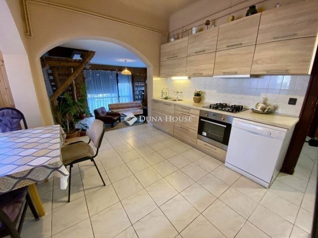Eladó családi ház, Budapesten, XVIII. kerületben 156.9 M Ft