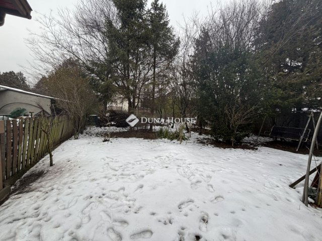 Eladó családi ház, Csákváron 64.9 M Ft, 5 szobás