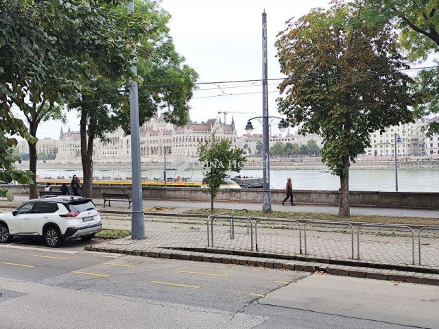 Kiadó téglalakás, albérlet, I. kerületben, Bem rakparton