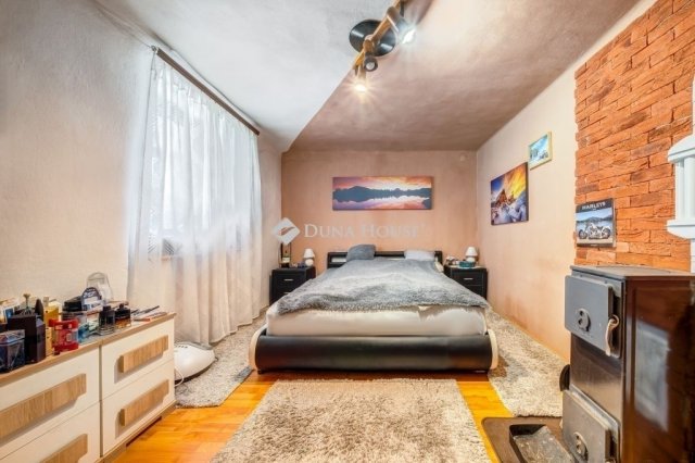 Eladó mezogazdasagi ingatlan, Pusztavacson 260 M Ft, 4 szobás
