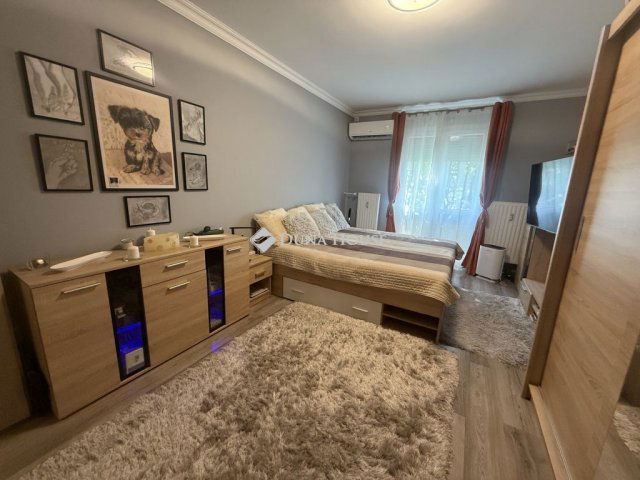 Eladó panellakás, Dunaújvárosban 35.5 M Ft, 2 szobás