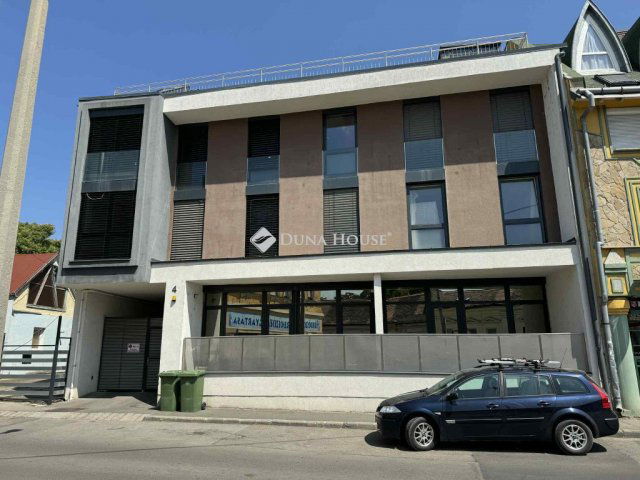 Kiadó téglalakás, albérlet, Pécsett 230 E Ft / hó, 2 szobás