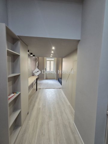 Eladó téglalakás, Budapesten, VII. kerületben, Akácfa utcában