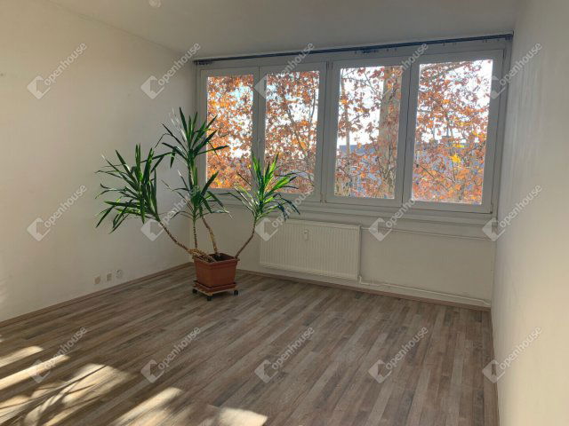 Eladó téglalakás, Szombathelyen 35 M Ft, 2 szobás