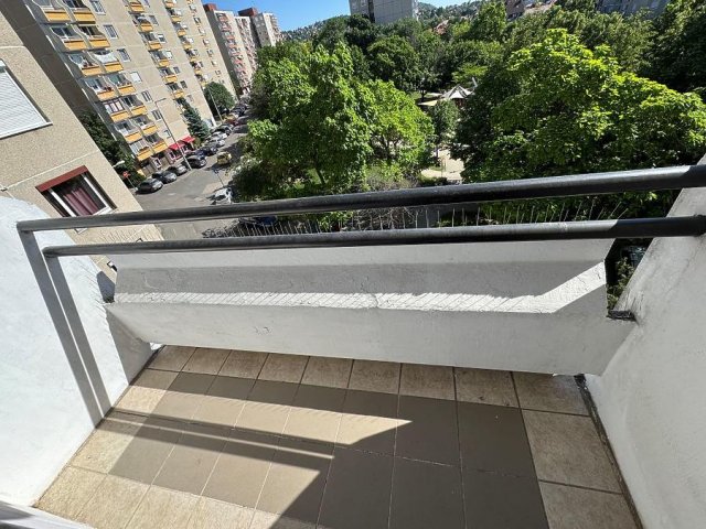 Eladó panellakás, Budapesten, XI. kerületben, Regős utcában