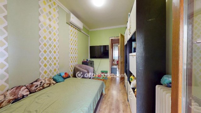 Eladó panellakás, Nyíregyházán 73.5 M Ft, 2+2 szobás