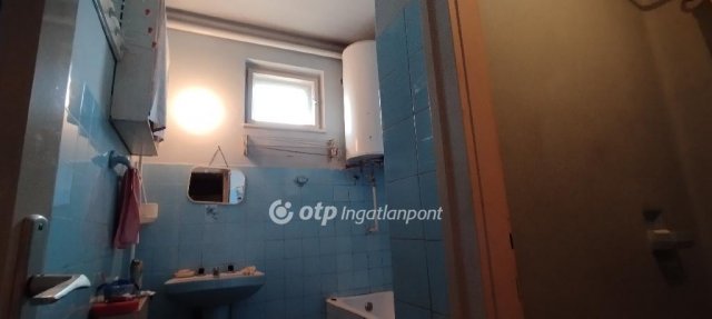 Eladó családi ház, Jászberényben 49.8 M Ft, 2+1 szobás