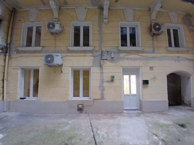 Eladó téglalakás, Budapesten, V. kerületben 119.9 M Ft, 3 szobás