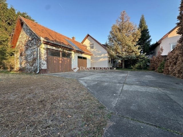 Eladó családi ház, Kecskeméten 95 M Ft, 6 szobás