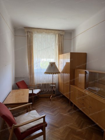 Eladó téglalakás, Szolnokon 36 M Ft, 3 szobás
