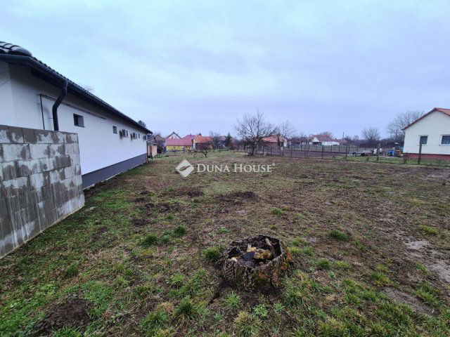 Eladó telek, Iregszemcsén 9.6 M Ft / költözzbe.hu