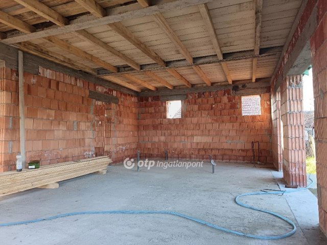 Eladó családi ház, Berettyóújfaluban 57.7 M Ft, 3+1 szobás