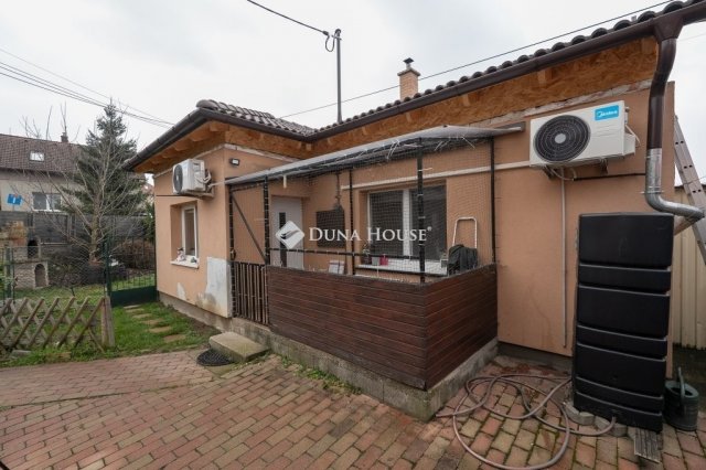 Eladó családi ház, Vértesszőlősön 44.9 M Ft, 2 szobás