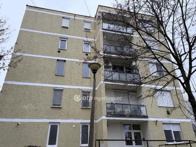 Eladó panellakás, Balassagyarmaton 25.75 M Ft, 2 szobás