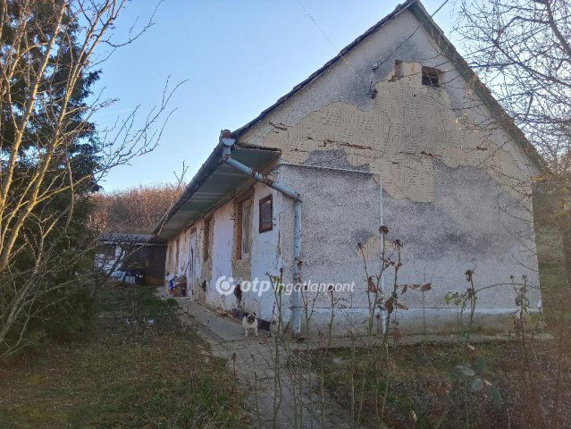 Eladó családi ház, Kisvejkén 8.5 M Ft, 1+2 szobás