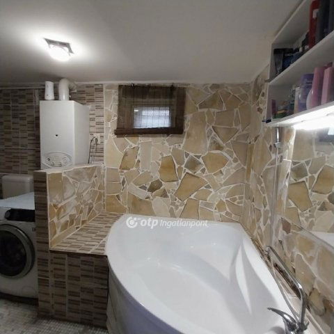 Eladó családi ház, Nyírpazonyon 57.9 M Ft, 3 szobás