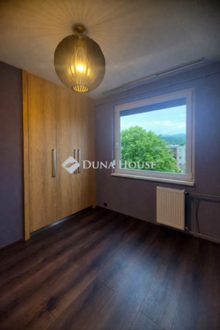 Eladó panellakás, Budapesten, III. kerületben 82.5 M Ft, 3 szobás