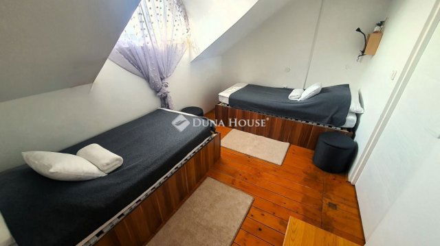 Eladó nyaraló, Békésszentandráson 125 M Ft, 3+5 szobás