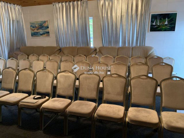 Eladó családi ház, Budajenőn 225 M Ft, 2 szobás