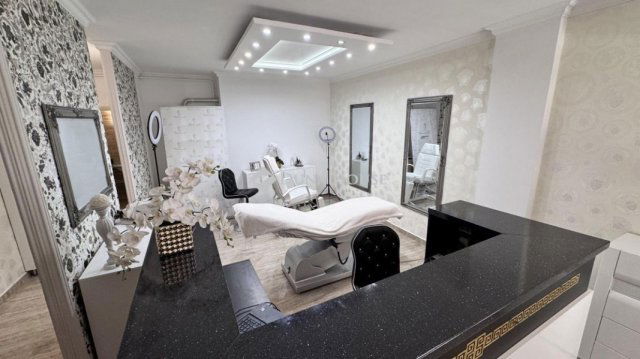 Eladó üzlethelyiség, Kecskeméten 38.5 M Ft, 1 szobás