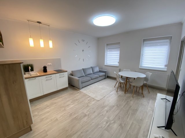 Kiadó téglalakás, albérlet, Kaposváron 350 E Ft / hó, 3 szobás