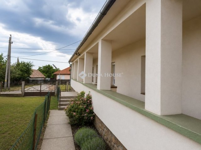 Eladó családi ház, Pátkán 89.9 M Ft, 4 szobás