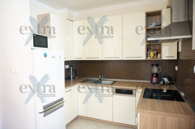Kiadó téglalakás, albérlet, Szegeden 250 E Ft / hó, 3 szobás
