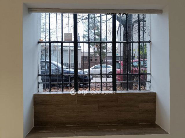 Eladó üzlethelyiség, Budapesten, XI. kerületben 84.9 M Ft