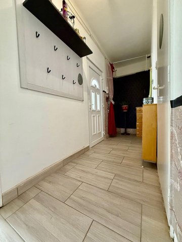 Eladó téglalakás, Budapesten, III. kerületben 84.9 M Ft