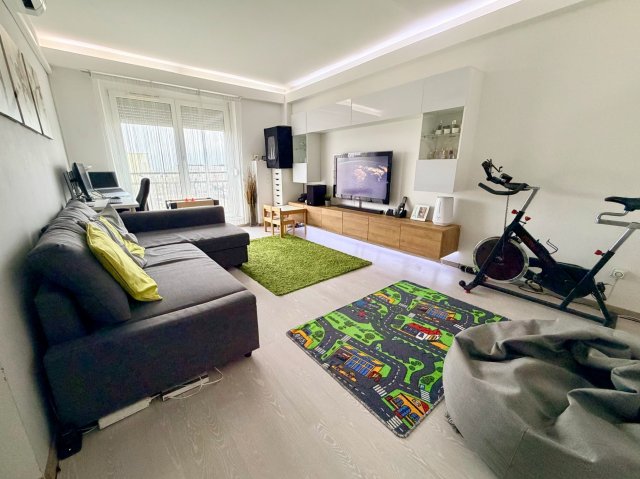 Eladó panellakás, Budapesten, III. kerületben 72.5 M Ft