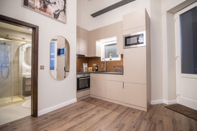 Eladó téglalakás, Budapesten, IX. kerületben 100 M Ft, 2 szobás