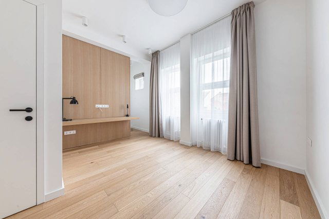 Kiadó téglalakás, albérlet, Budapesten, I. kerületben, 3 szobás
