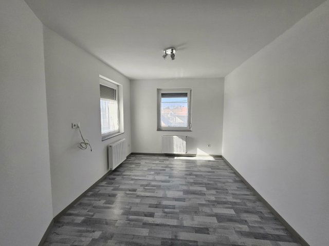 Eladó sorház, Csornán 79.9 M Ft, 4 szobás / költözzbe.hu